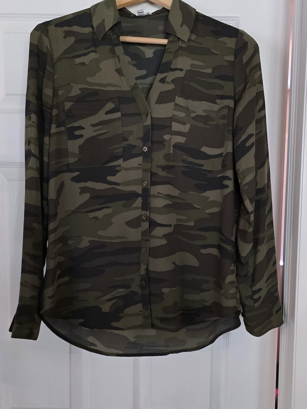 Women's Portifino Camo Button-Up Shirt - Picture 2 of 4